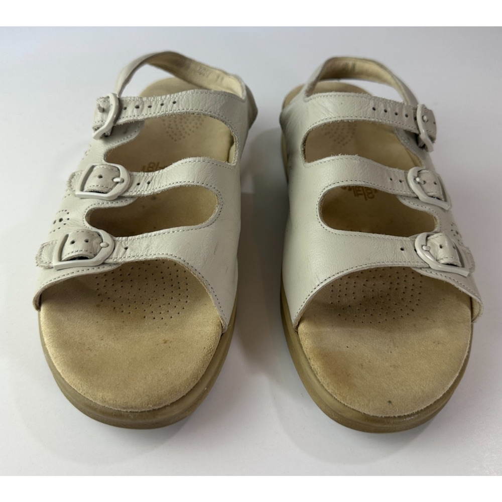 SAS Slingback Triple Buckle Leather Sandals Tripad Comfort Flats Beige Size 9M 9 - Picture 2 of 15